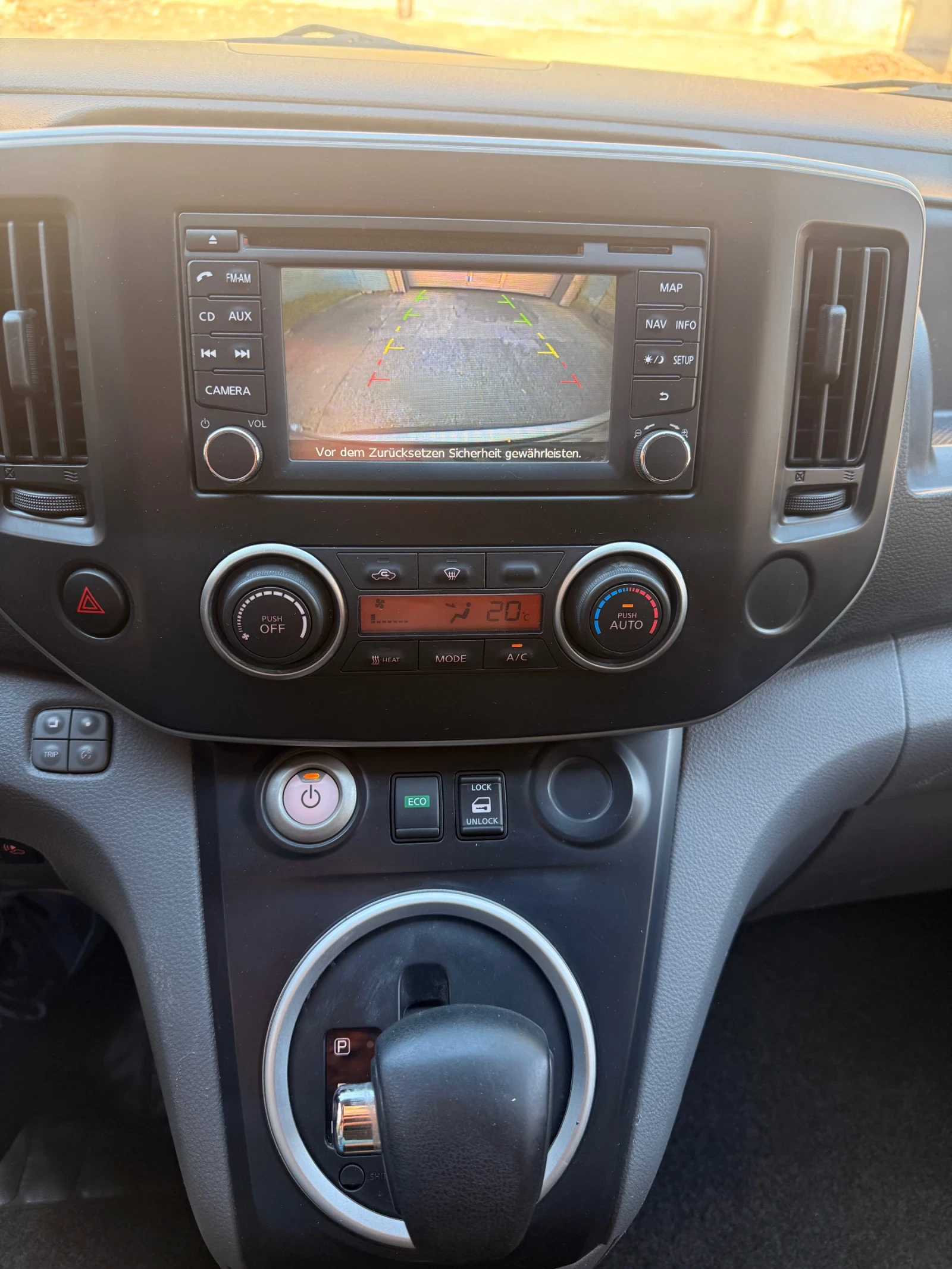 Nissan e-NV200 24kwh, 65000km, снимка 11 - Автомобили и джипове - 54577322