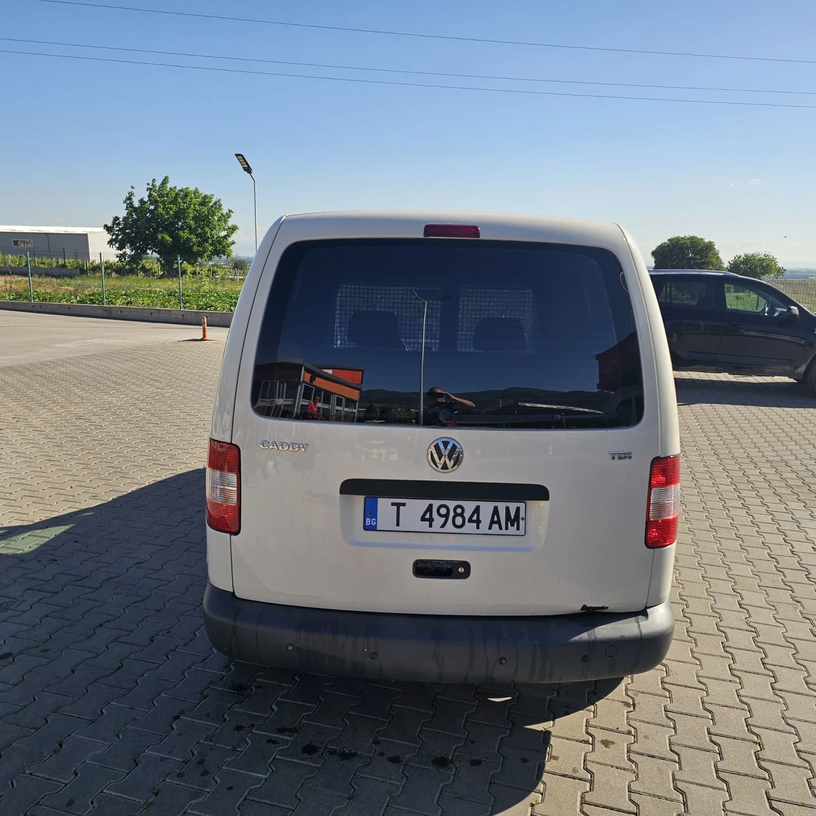 VW Caddy 1.6tdi. 105к.с., снимка 4 - Автомобили и джипове - 54721102
