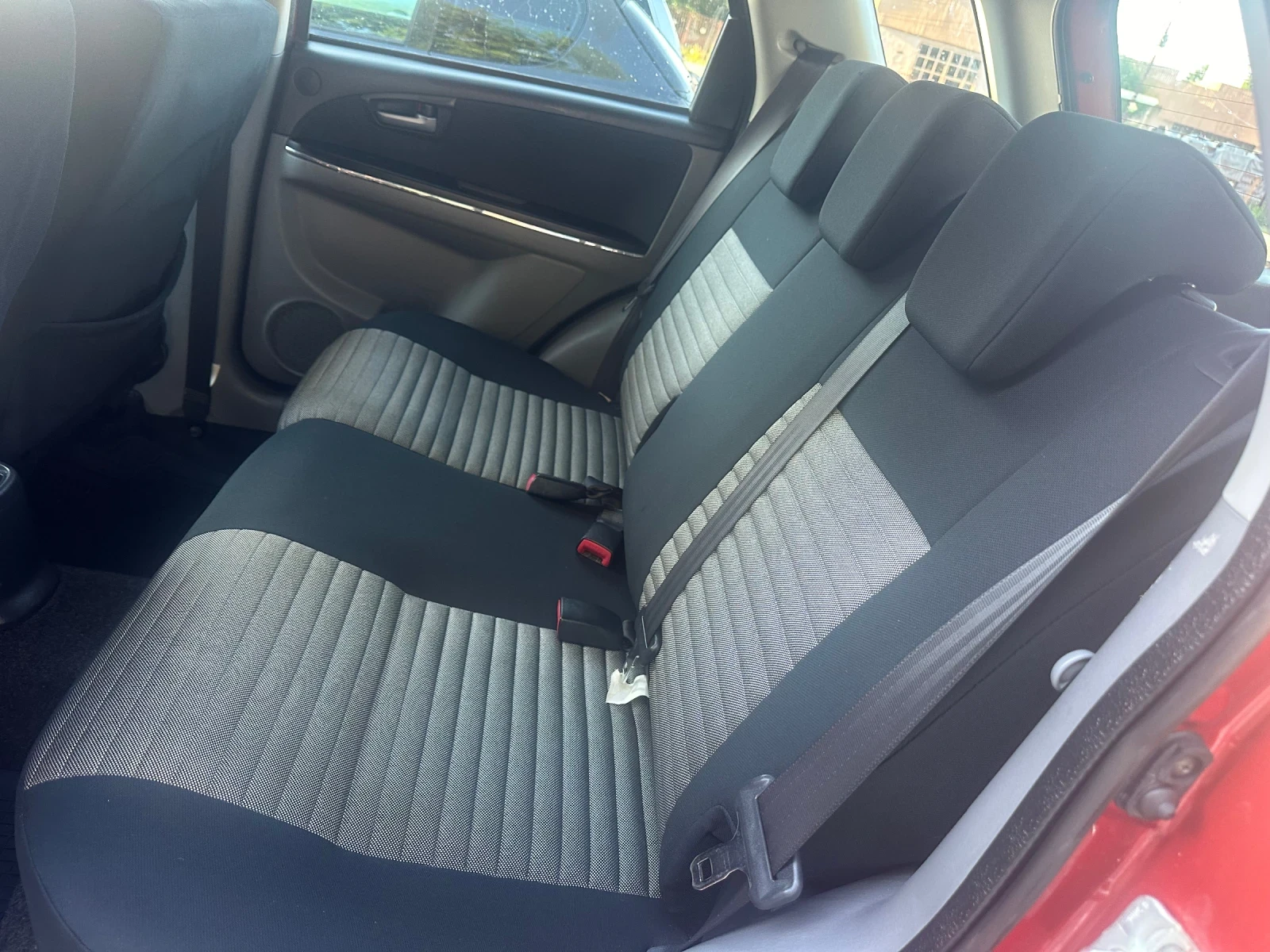 Suzuki SX4 1.6 I Автоматик, снимка 14 - Автомобили и джипове - 55157467