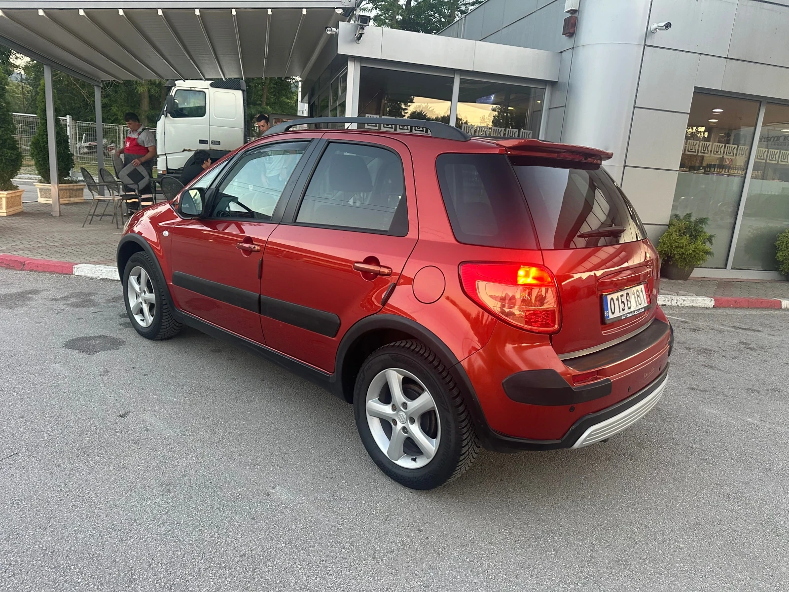 Suzuki SX4 1.6 I Автоматик, снимка 9 - Автомобили и джипове - 55157467