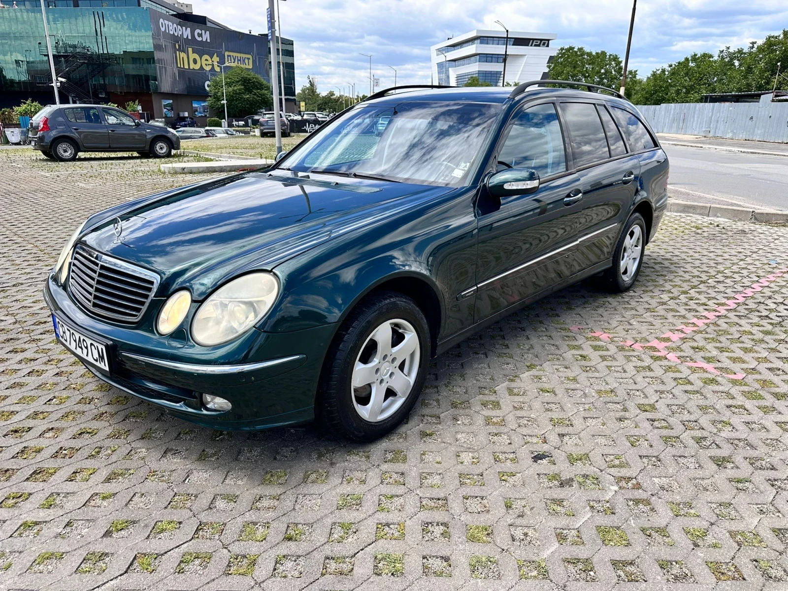 Mercedes-Benz E 220