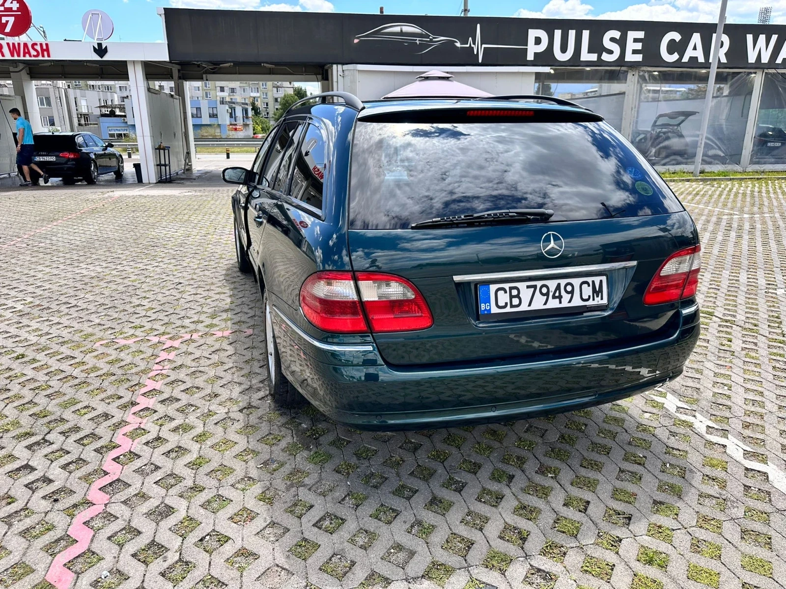 Mercedes-Benz E 220, снимка 15 - Автомобили и джипове - 55164108