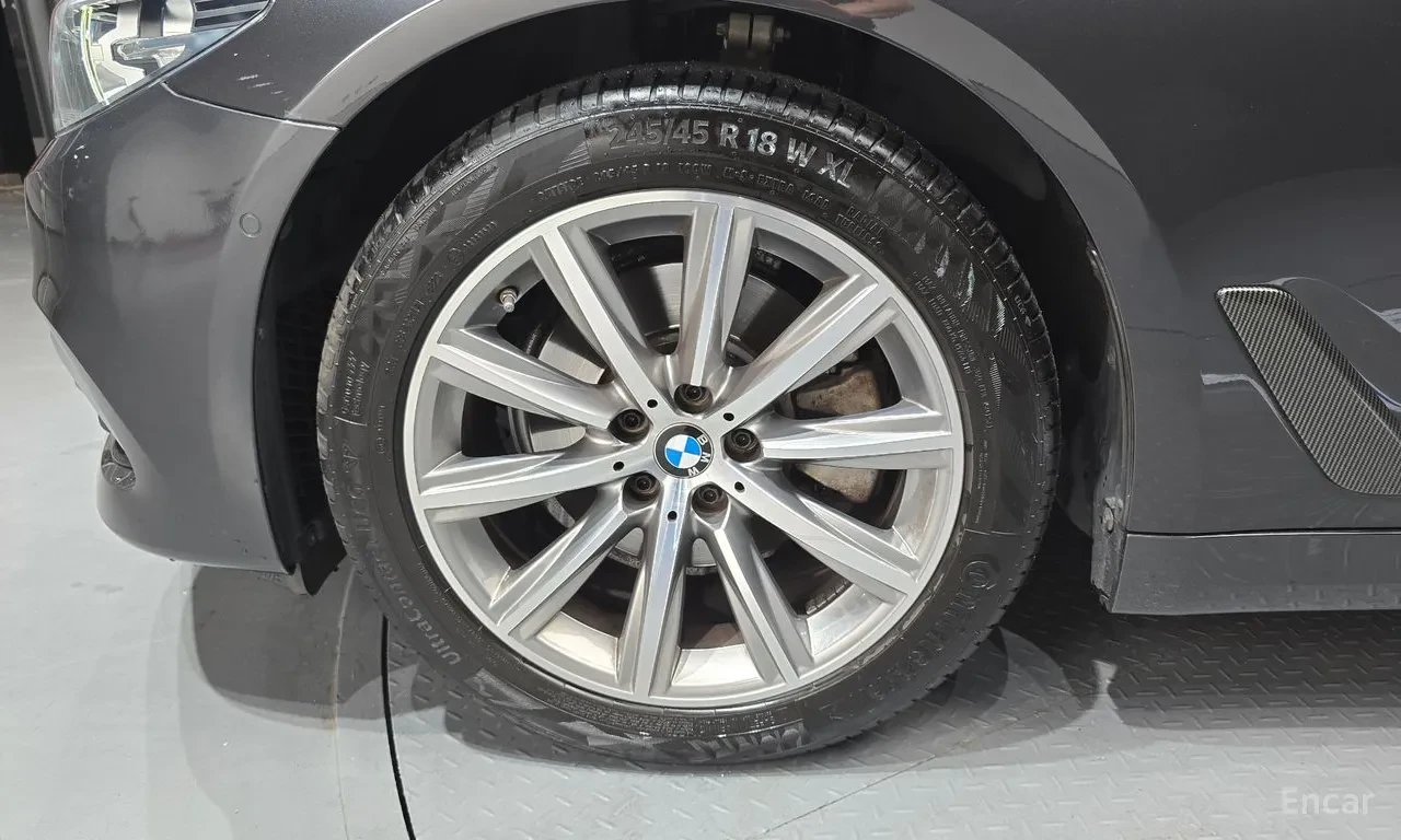 BMW 520 Luxury пакет | Кожен салон | LED светлини | , снимка 6 - Автомобили и джипове - 55202154