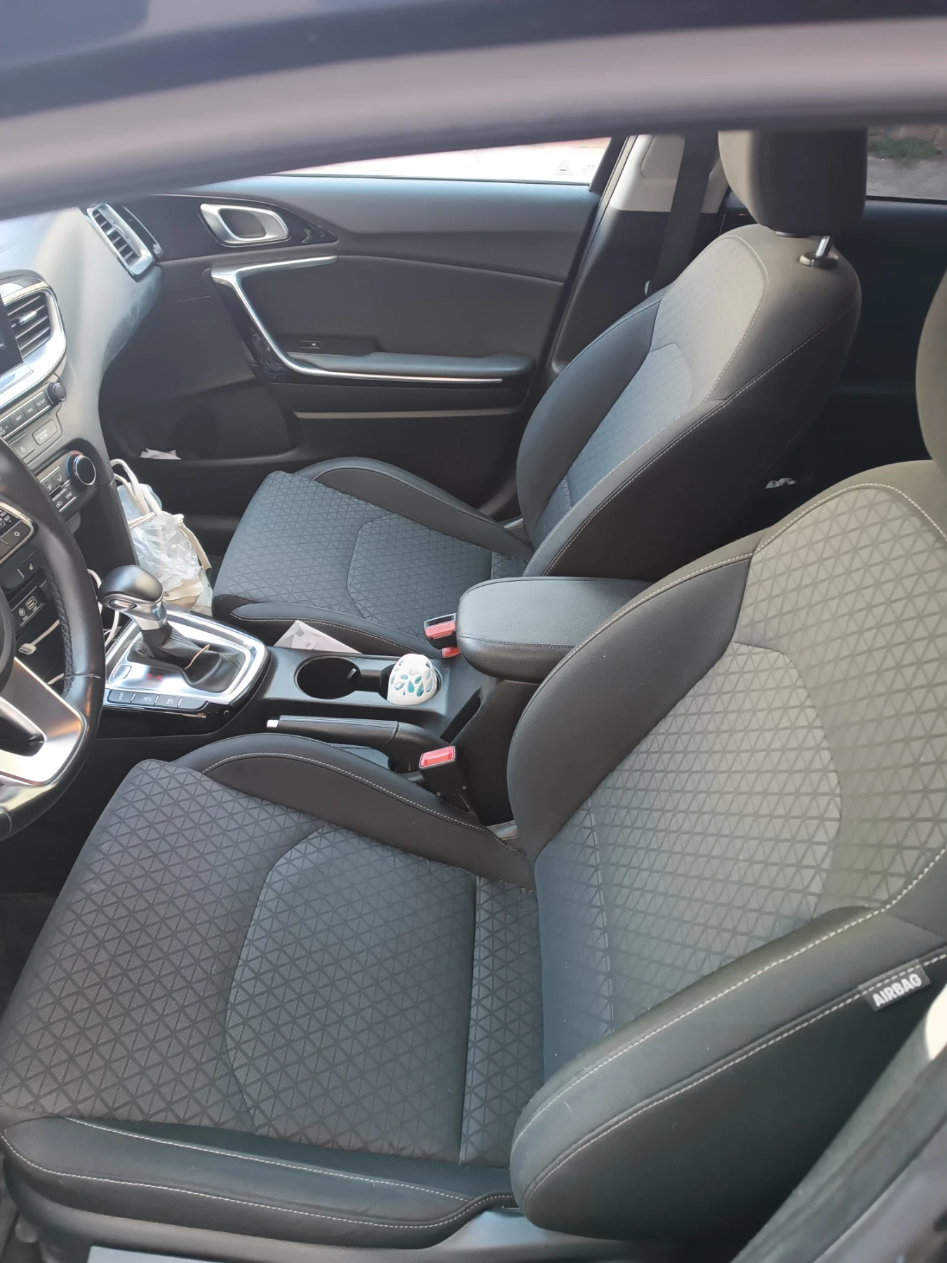 Kia Ceed, снимка 13 - Автомобили и джипове - 55416951