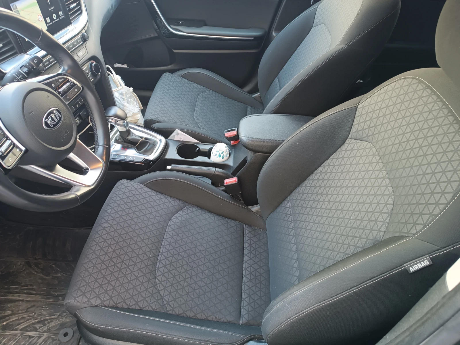 Kia Ceed, снимка 12 - Автомобили и джипове - 55416951