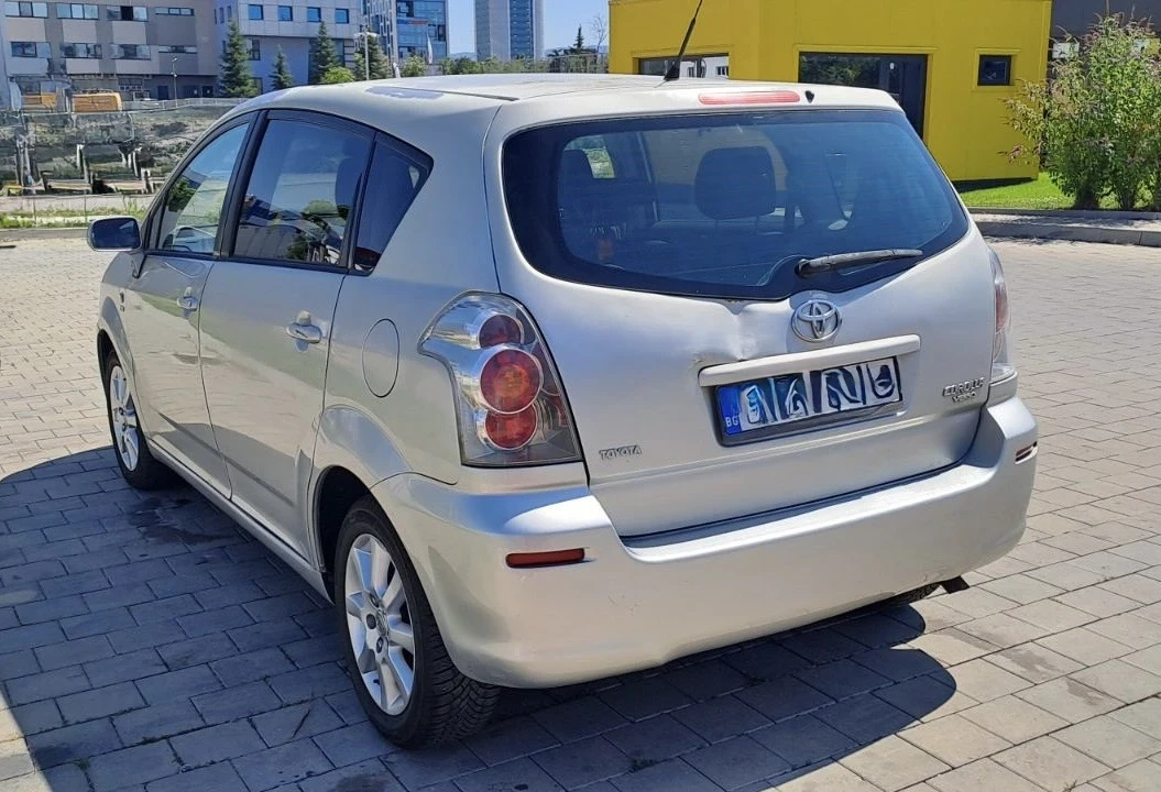 Toyota Corolla verso, снимка 2 - Автомобили и джипове - 55502439