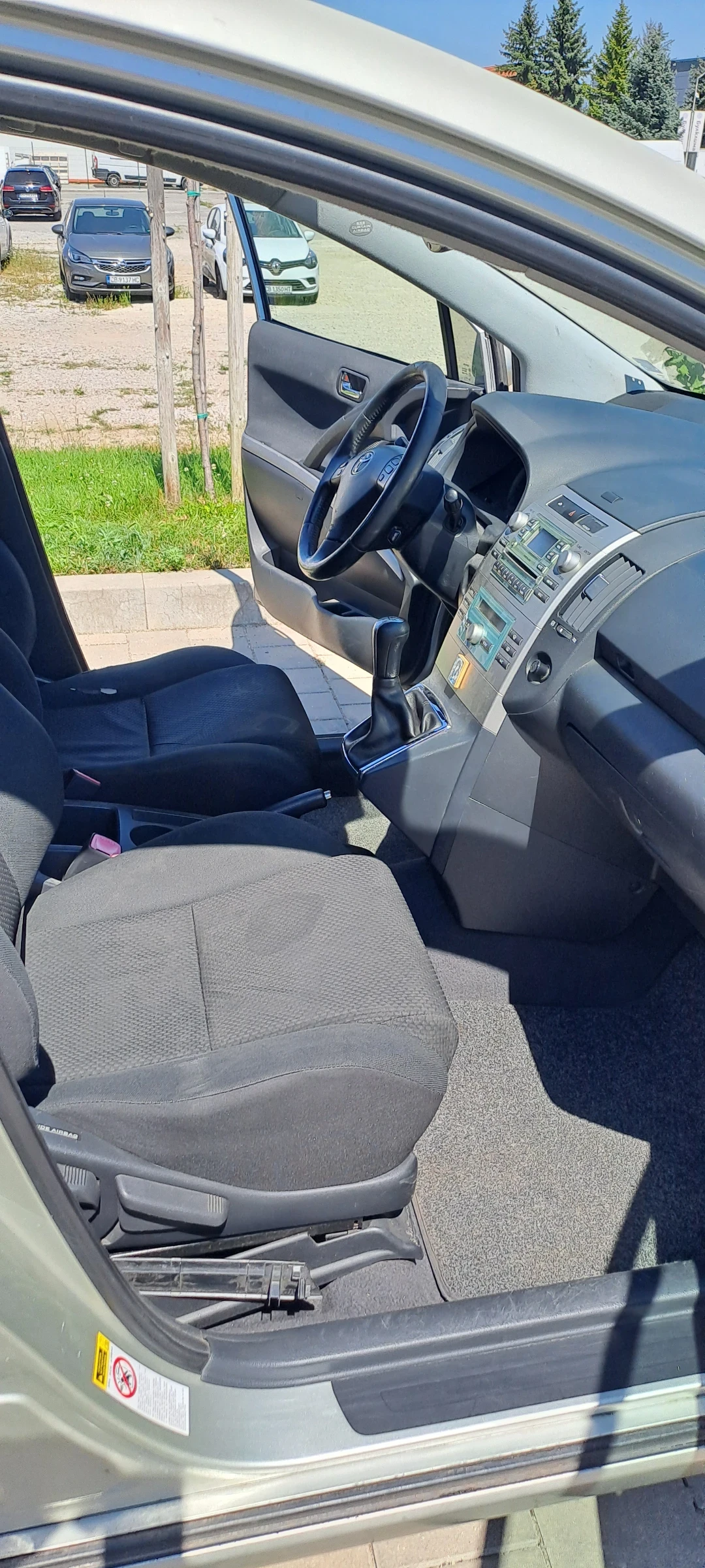 Toyota Corolla verso, снимка 12 - Автомобили и джипове - 55502439