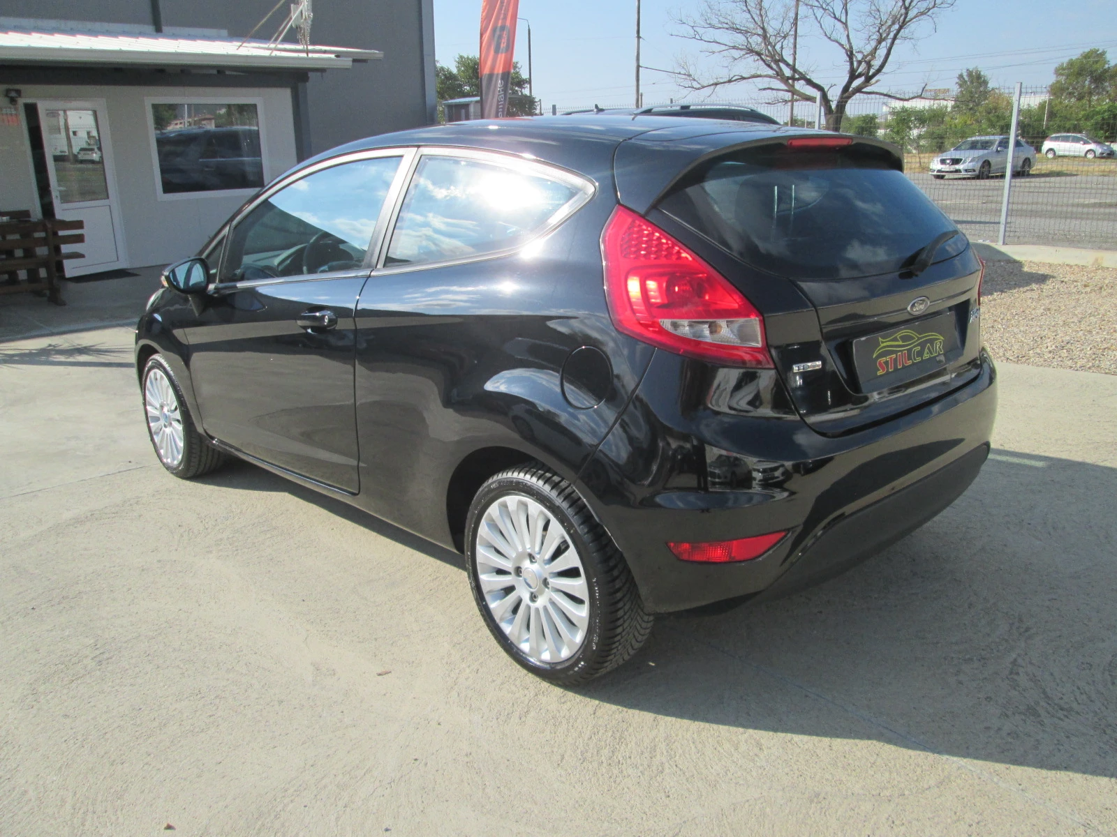 Ford Fiesta 1.4TDCI-Platinium-СЕРВИЗНА ИСТОРИЯ!!!, снимка 6 - Автомобили и джипове - 55687886