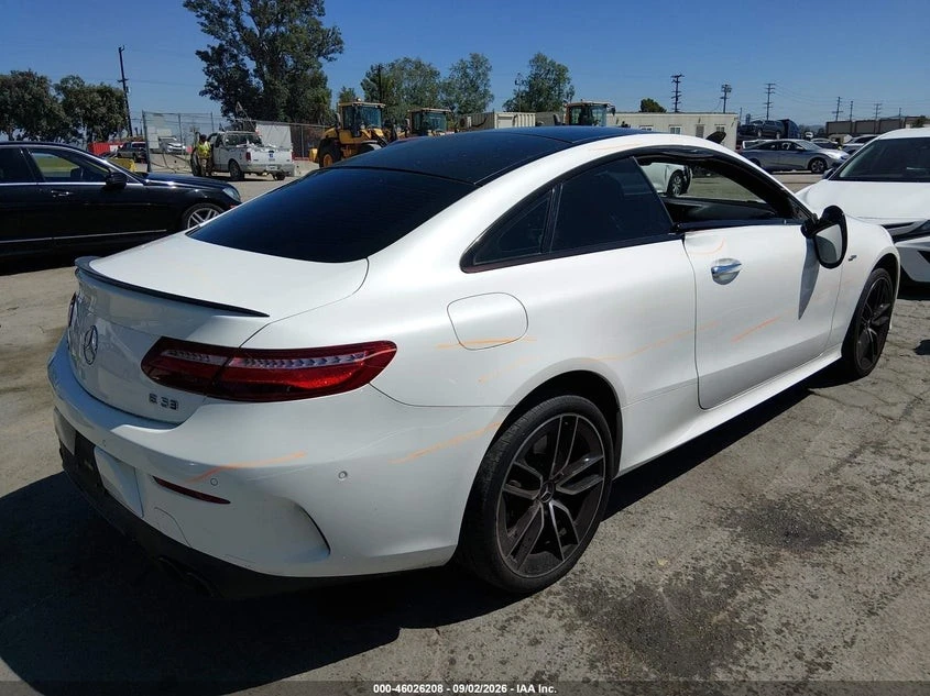 Mercedes-Benz E 53 AMG COUPE, снимка 7 - Автомобили и джипове - 56342723
