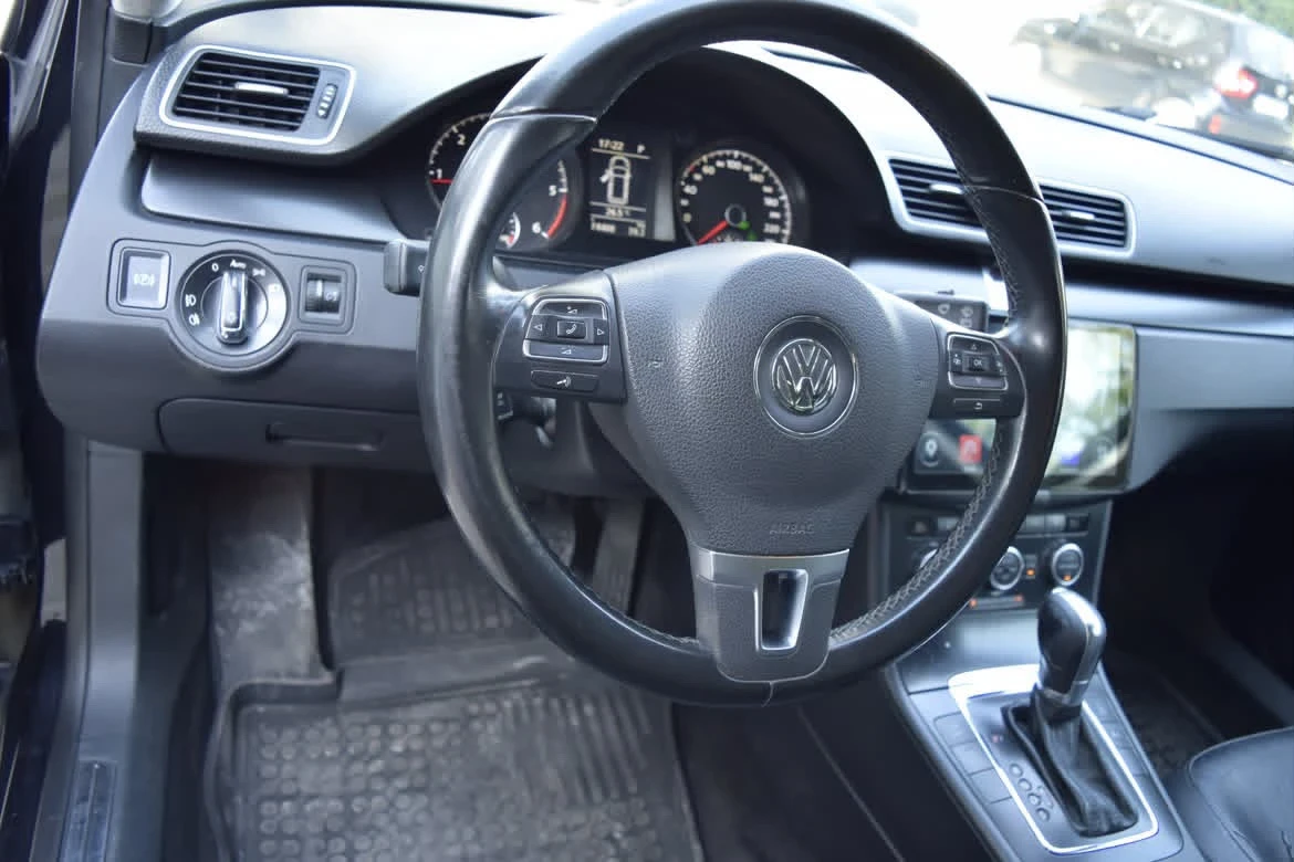 VW Passat, снимка 5 - Автомобили и джипове - 56522011