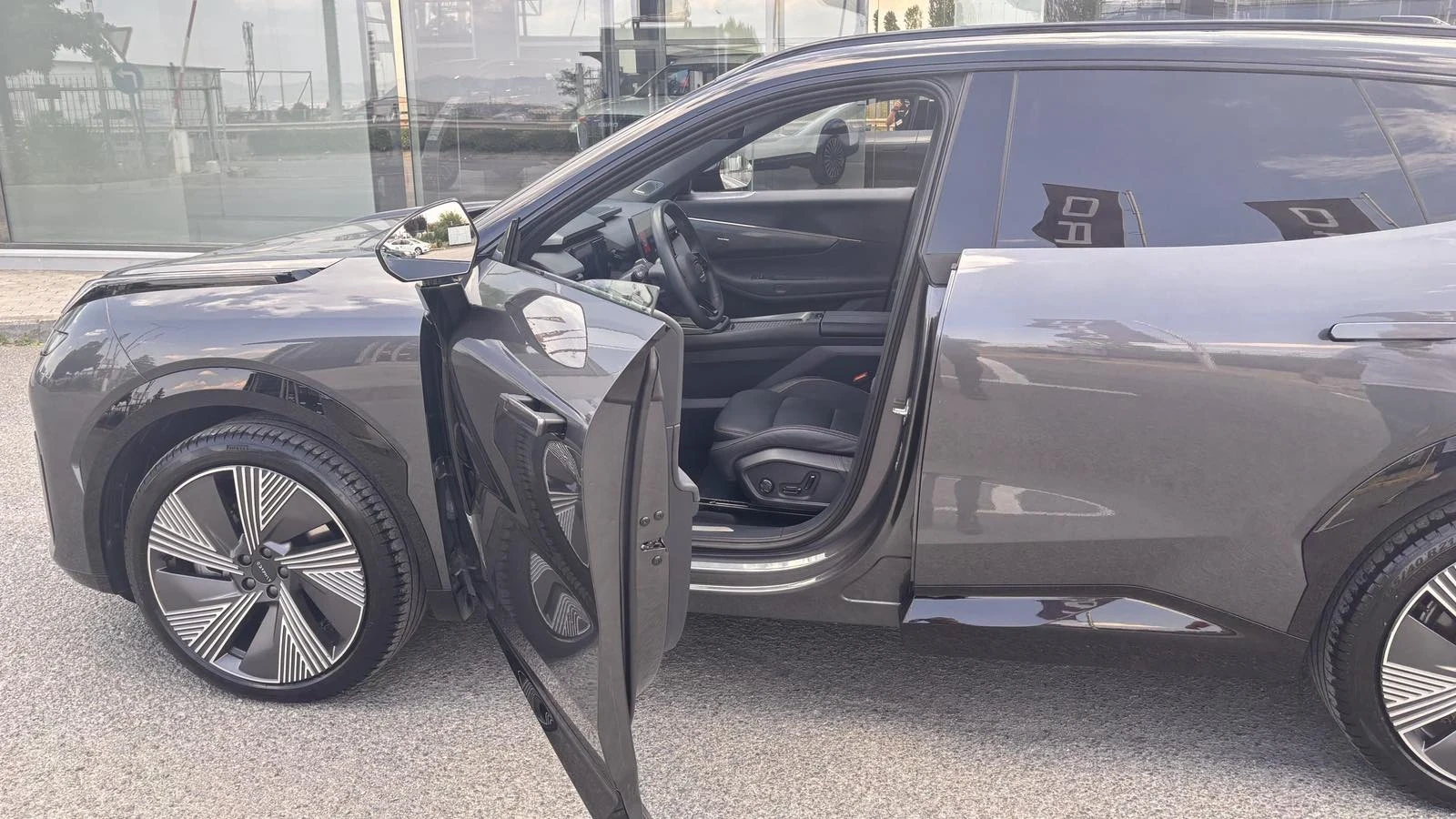 LynkCo 08 MORE Plug-In HYBRID, снимка 7 - Автомобили и джипове - 56623882