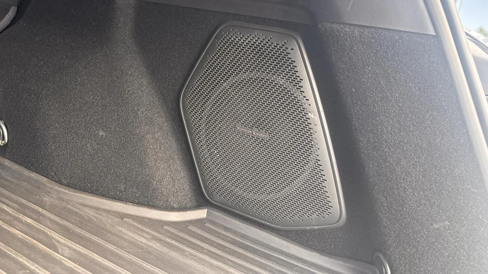 LynkCo 08 MORE Plug-In HYBRID, снимка 14 - Автомобили и джипове - 56623882