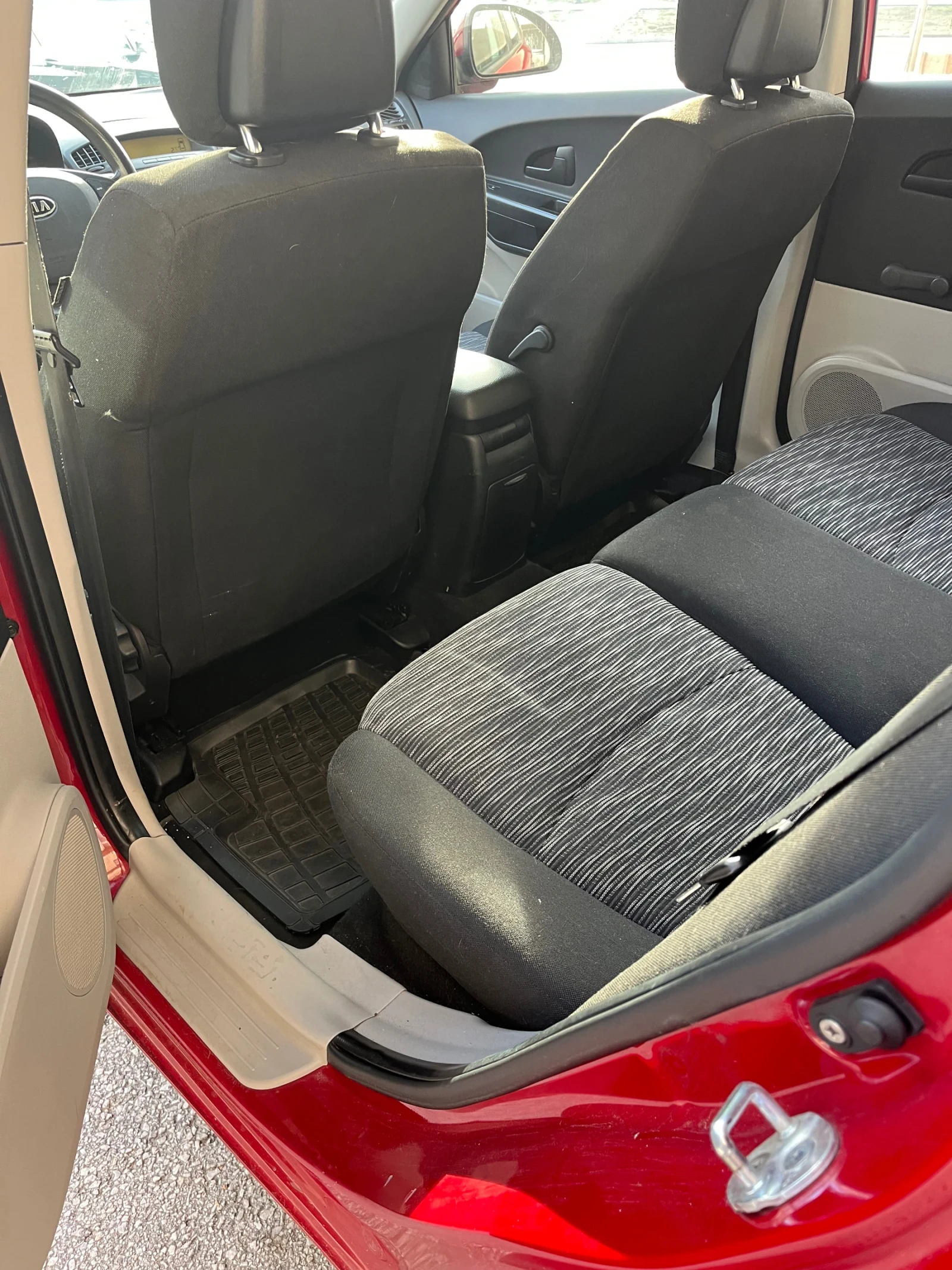 Kia Ceed, снимка 6 - Автомобили и джипове - 56632644