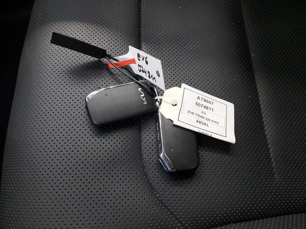Kia EV6 4x4 Long Range 325PS, снимка 14 - Автомобили и джипове - 56738530