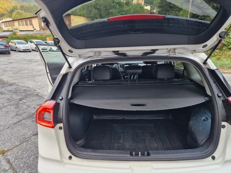 Kia Niro 1.6i HYBRID, снимка 10 - Автомобили и джипове - 51819917