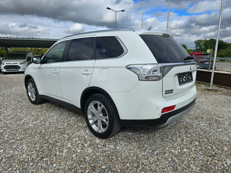 Mitsubishi Outlander 2.2DI-D 4WD ! ! РЕАЛНИ КИЛОМЕТРИ , снимка 2 - Автомобили и джипове - 52105355