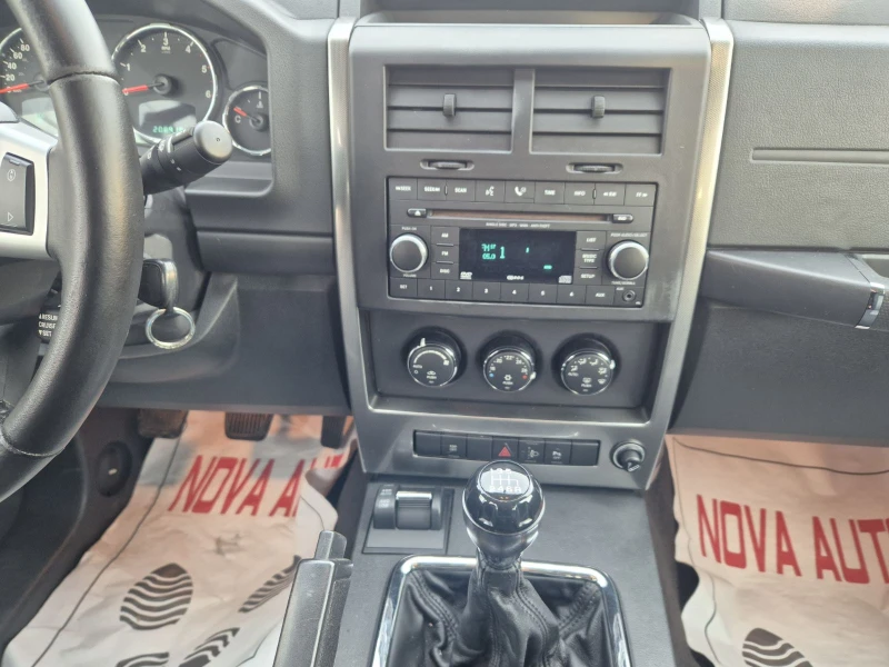 Jeep Cherokee 2.8CRDI-4X4, снимка 10 - Автомобили и джипове - 52833663