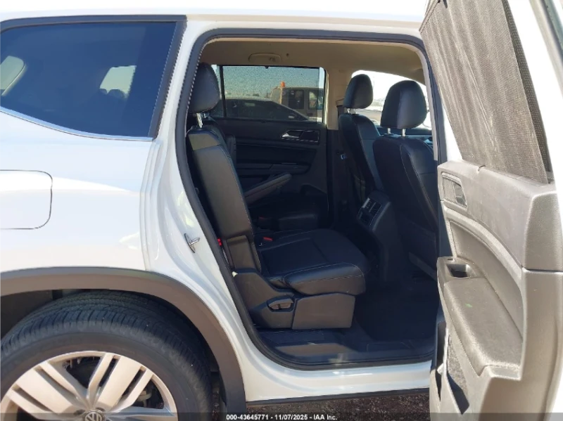 VW Atlas ПОДГРЕВ* КAMERA* CARPLAY, снимка 10 - Автомобили и джипове - 53237744