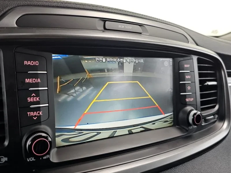 Kia Sorento 2.2 CRDI 4WD - САМО 30% АВАНС, снимка 15 - Автомобили и джипове - 56017288