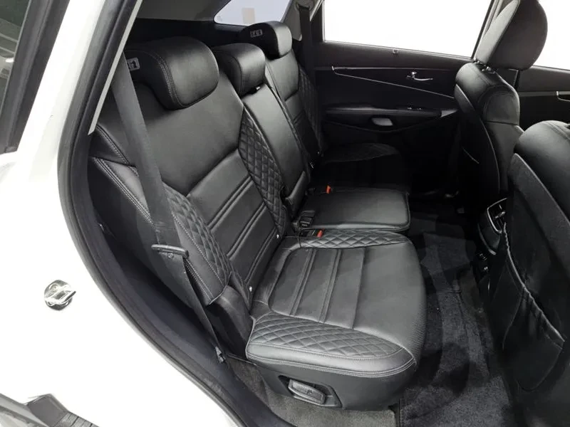 Kia Sorento 2.2 CRDI 4WD - САМО 30% АВАНС, снимка 11 - Автомобили и джипове - 56017288