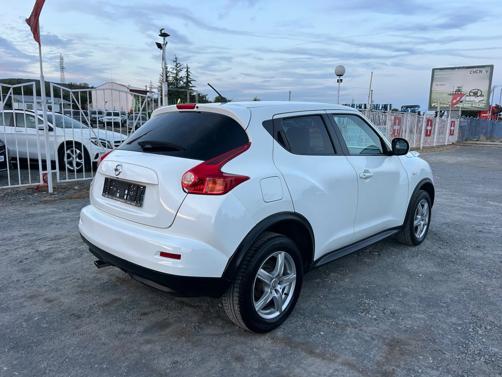 Nissan Juke TEKNA / БЕНЗИН / АВТОМАТИК / НАВИ / ЗАДНА КАМЕРА  - изображение 5