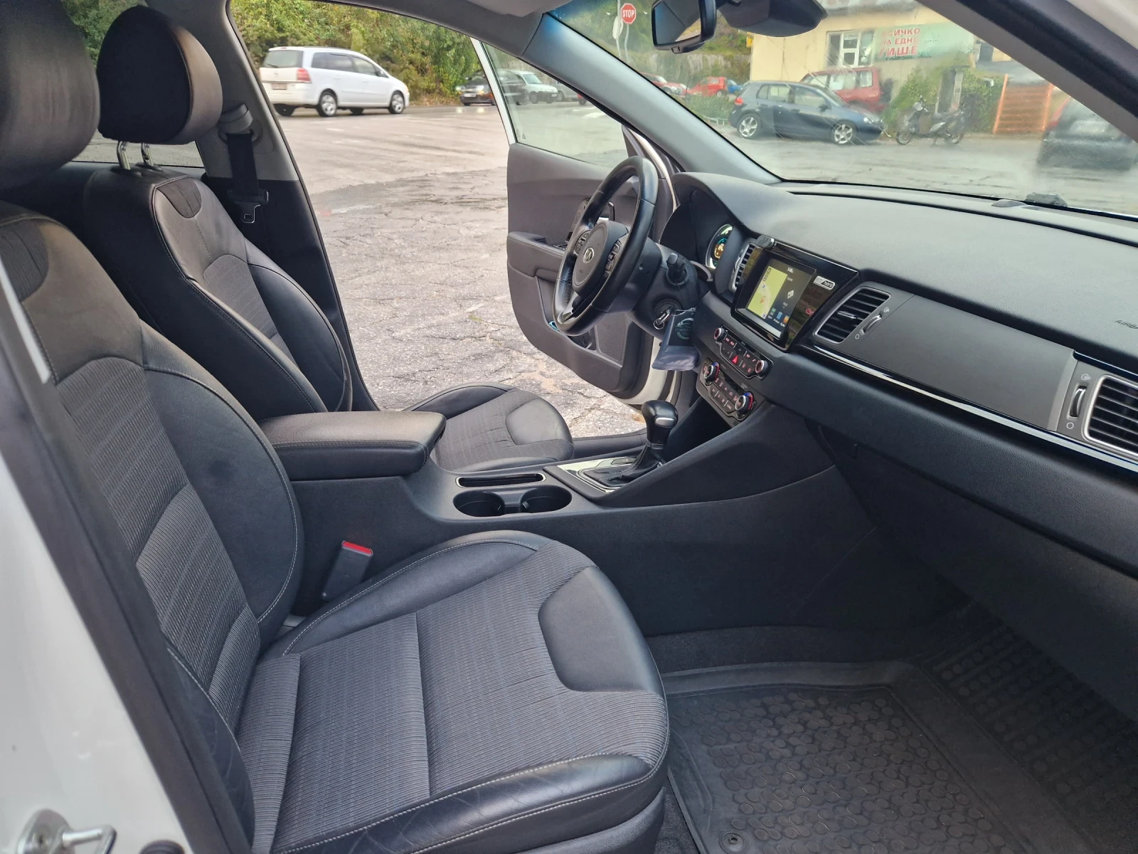 Kia Niro 1.6i HYBRID | Mobile.bg   12