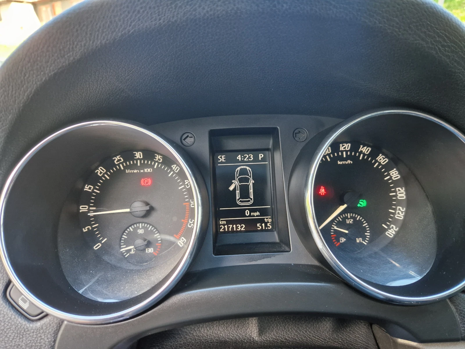 Skoda Yeti 2.0TDI DSG 4Motion, снимка 17 - Автомобили и джипове - 51819917