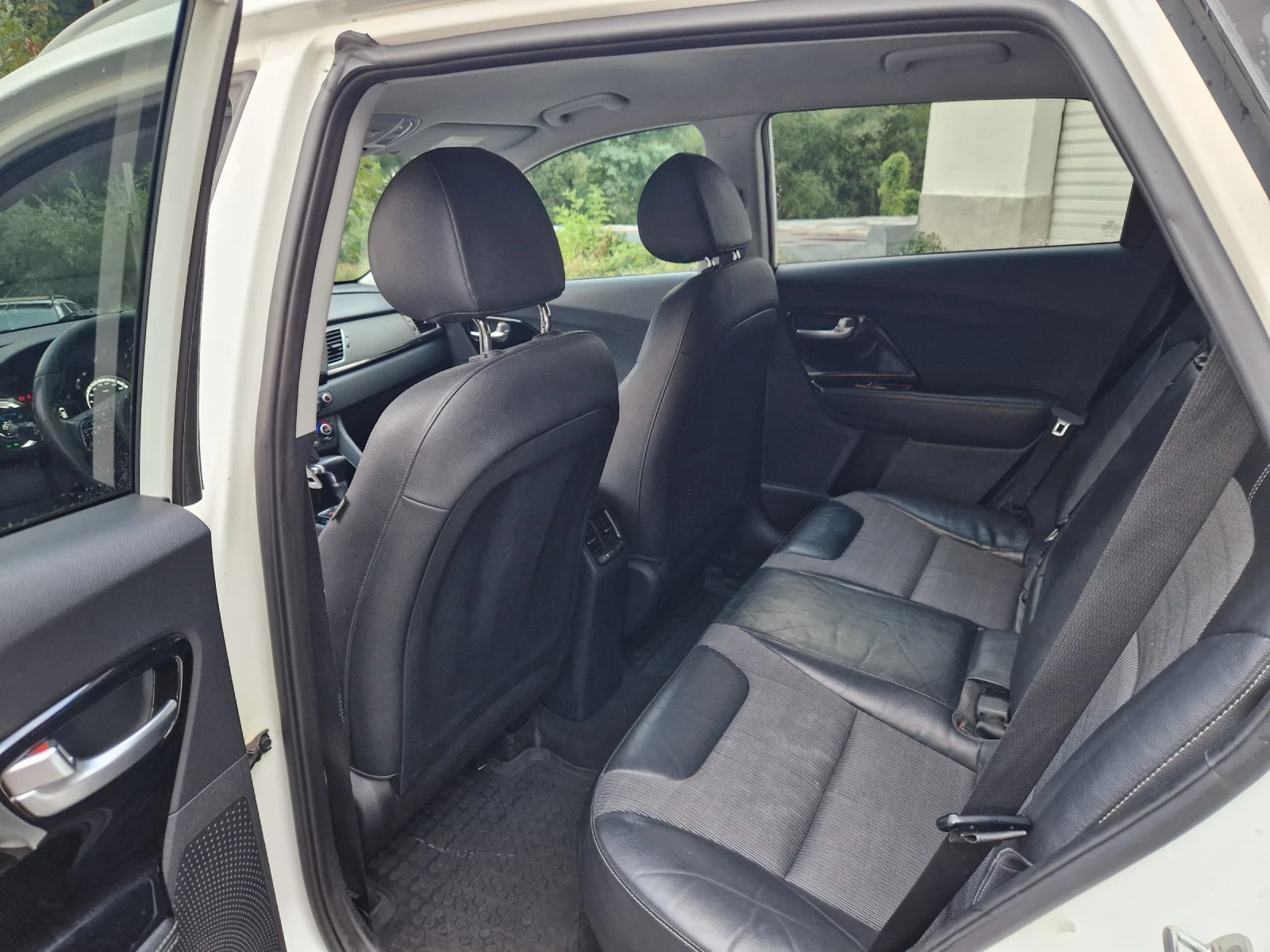 Kia Niro 1.6i HYBRID - изображение 7