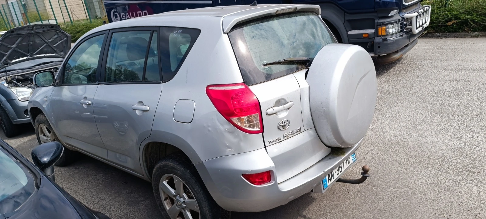Toyota Rav4 2.2D4D - изображение 4