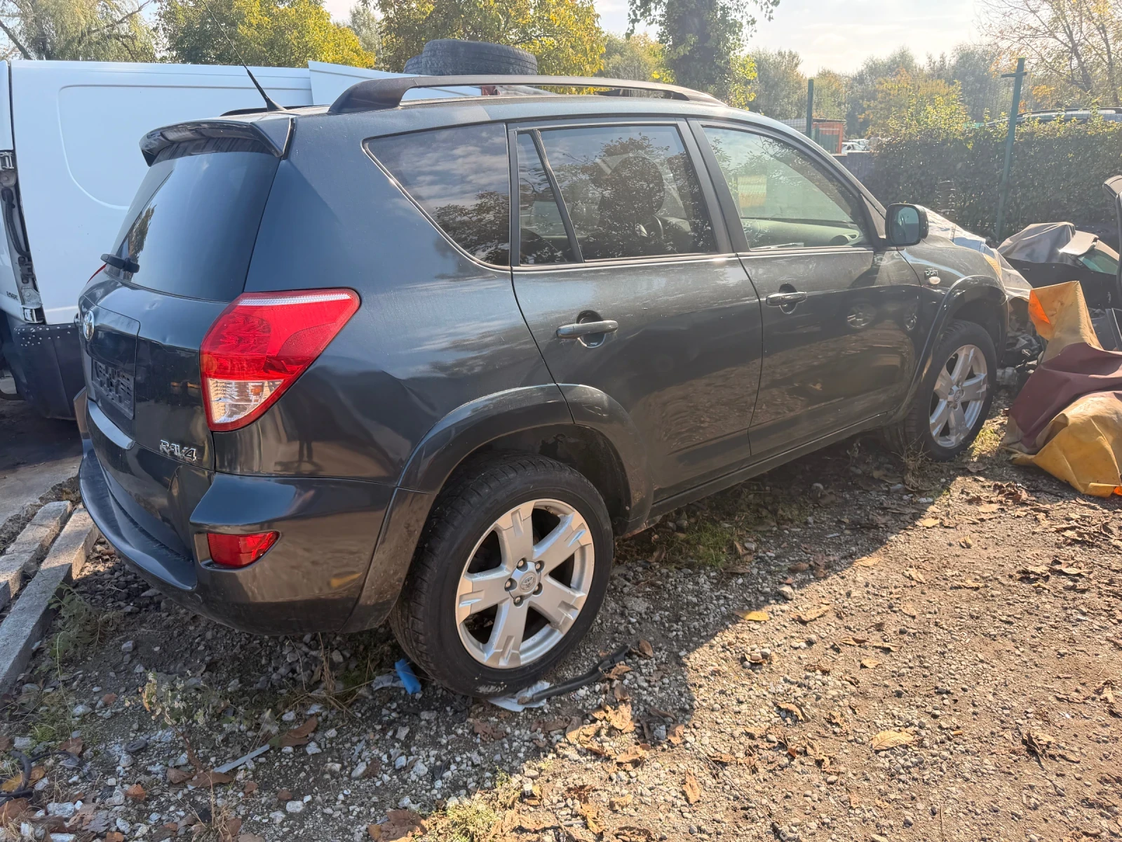 Toyota Rav4 2.2D4D  DCAT, снимка 4 - Автомобили и джипове - 52064465