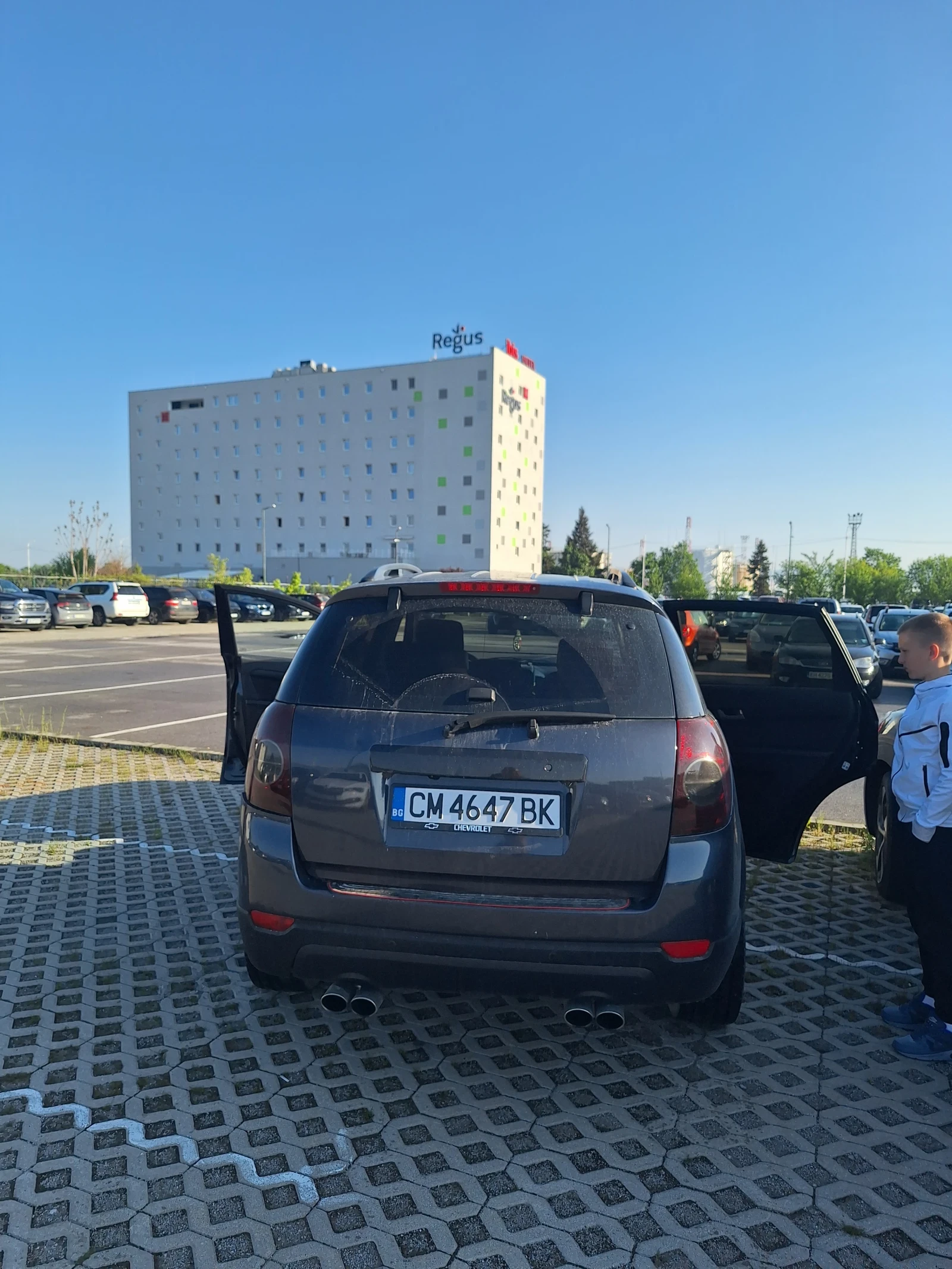 Chevrolet Captiva 2.4 бензин 136 к.с. 4WD