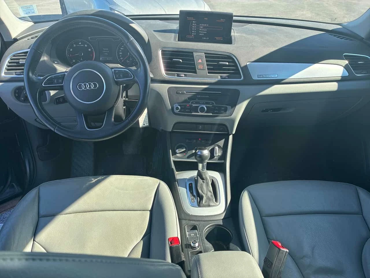 Audi Q3 Komfort/CARFAX/ПАНОРАМА/ПОДГРЕВИ - изображение 10