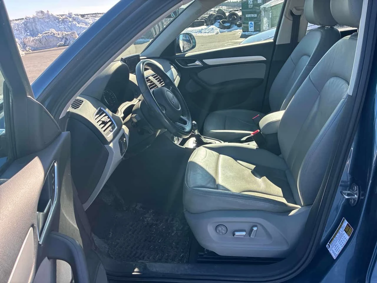 Audi Q3 Komfort/CARFAX/ПАНОРАМА/ПОДГРЕВИ - изображение 8