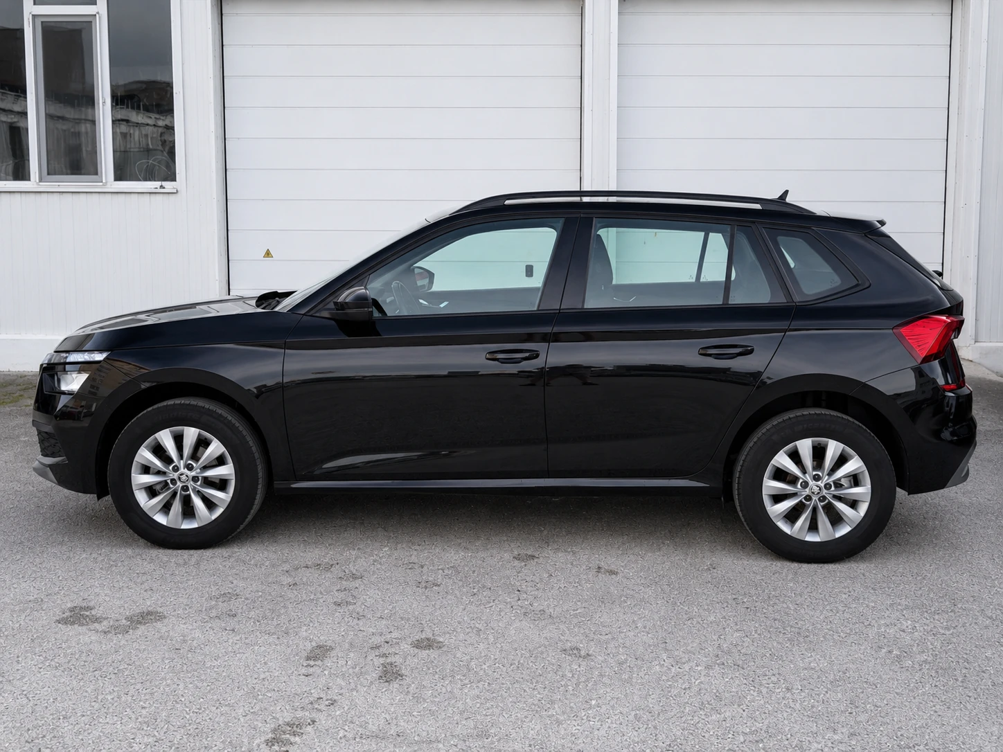 Skoda Kamiq 1.5 TSI-150кс-Business-Автомат-Дигитално табло, снимка 3 - Автомобили и джипове - 54584287