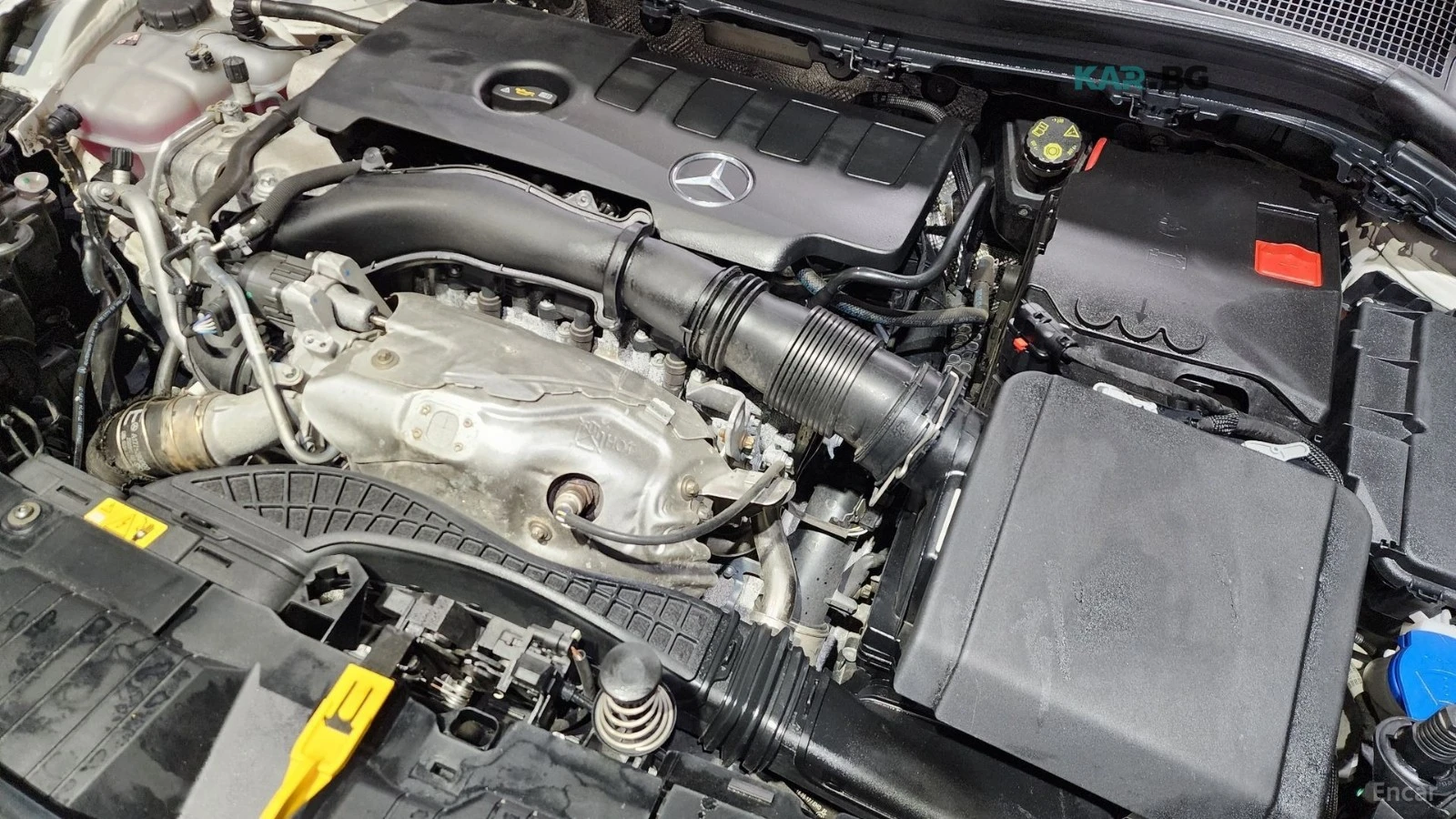 Mercedes-Benz GLA 220 * КОЖА* ПОДГРЕВ* NAVI* LED* ПАНОРАМА* , снимка 6 - Автомобили и джипове - 54732703