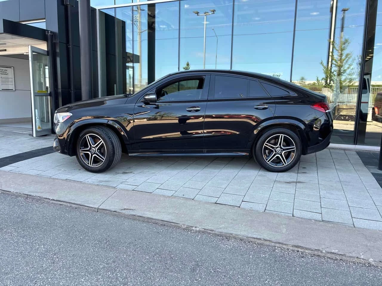 Mercedes-Benz GLE 450 ДИСТРОНИК * 360 * BURMESTER * PANO * ОБДУХВАНЕ, снимка 2 - Автомобили и джипове - 55148783