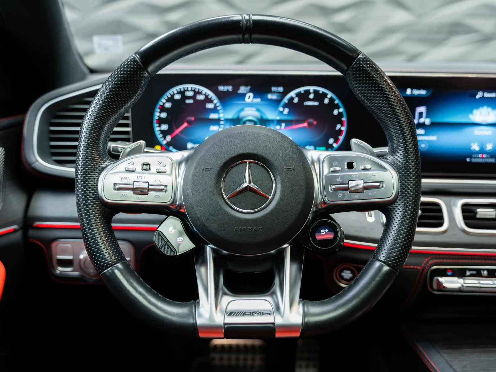 Mercedes-Benz GLE 53 4MATIC COUPE* BURMESTER* 360CAM* ОБДУХВ* PANO* AIRMATIC* , снимка 16 - Автомобили и джипове - 55471080