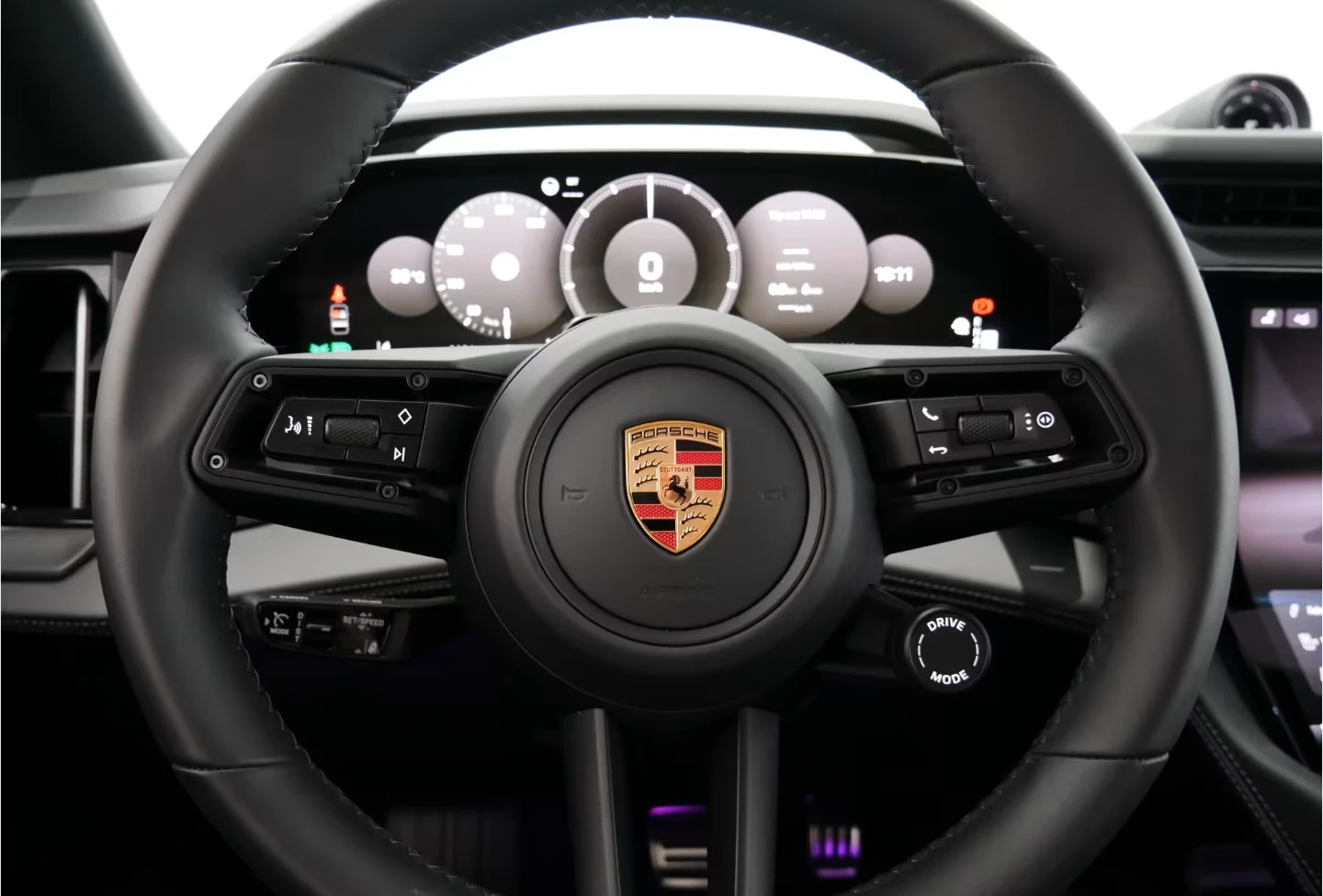 Porsche Cayenne S* HYPER* BOSE* HEAD-UP* PANO* MEMORY* DISTR* 360C, снимка 12 - Автомобили и джипове - 55687932