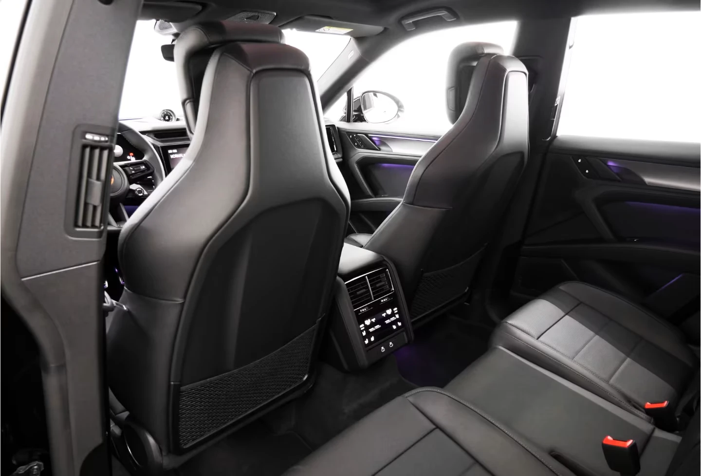 Porsche Cayenne S* HYPER* BOSE* HEAD-UP* PANO* MEMORY* DISTR* 360C, снимка 17 - Автомобили и джипове - 55687932