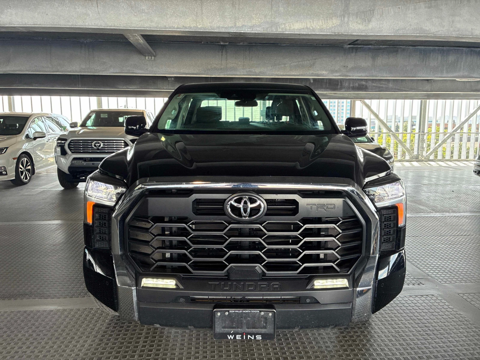 Toyota Tundra * 4x4 Crewmax * CARFAX * ����� �� �����������  | Mobile.bg � ����������� 6