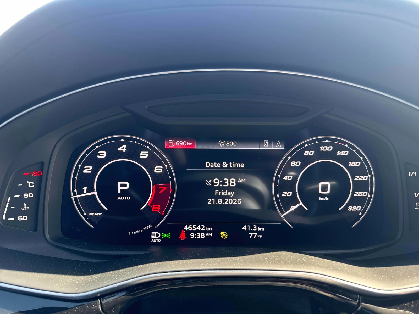 Audi RSQ8 4.0 TFSI quattro, снимка 8 - Автомобили и джипове - 55852720