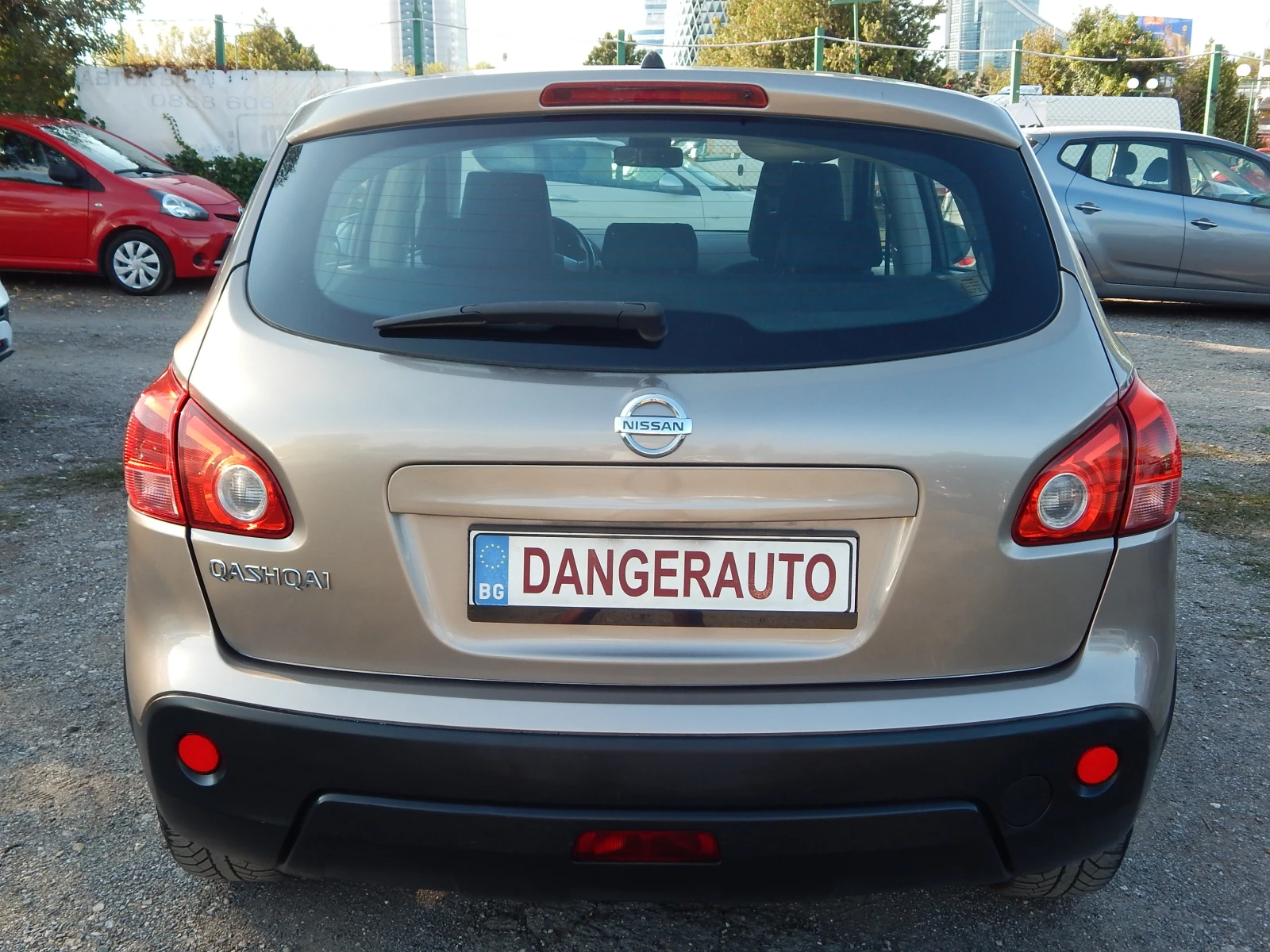 Nissan Qashqai 1.6i* ОТЛИЧЕН* , снимка 5 - Автомобили и джипове - 55976513
