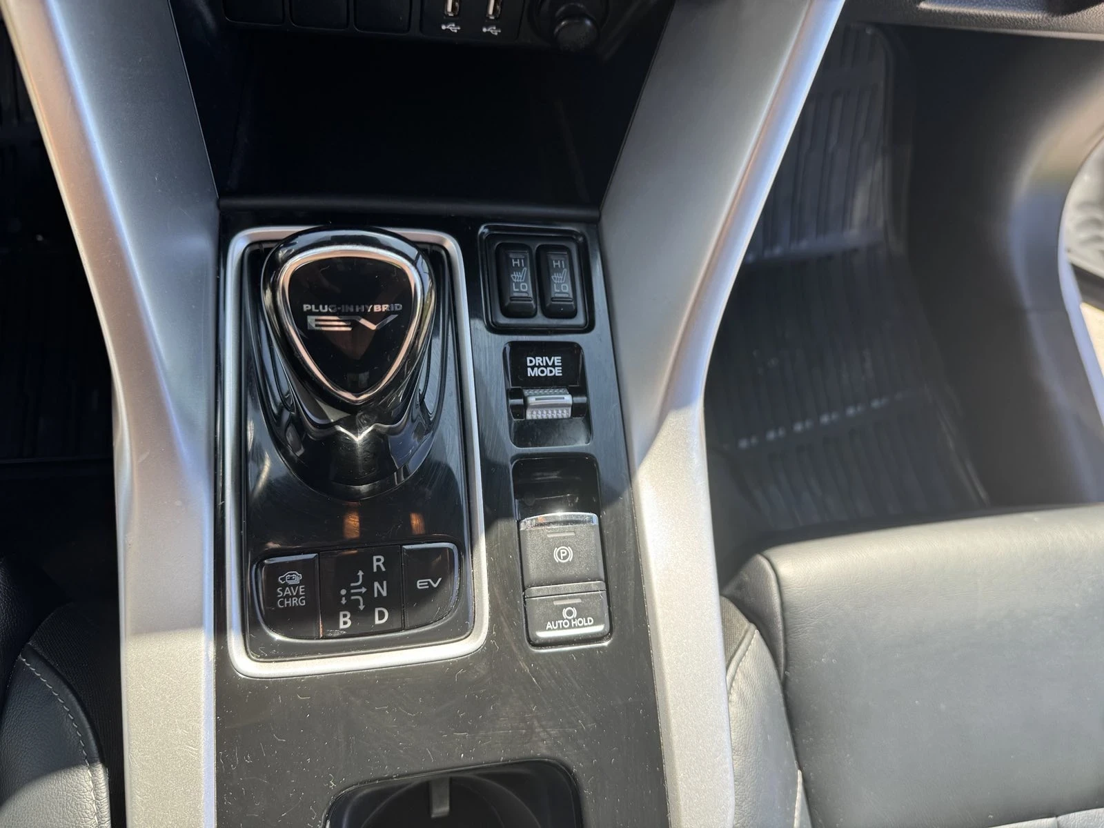 Mitsubishi Eclipse Cross  2.4 PHEV Top S-AWC  Закупен нов от БГ , снимка 9 - Автомобили и джипове - 56069875
