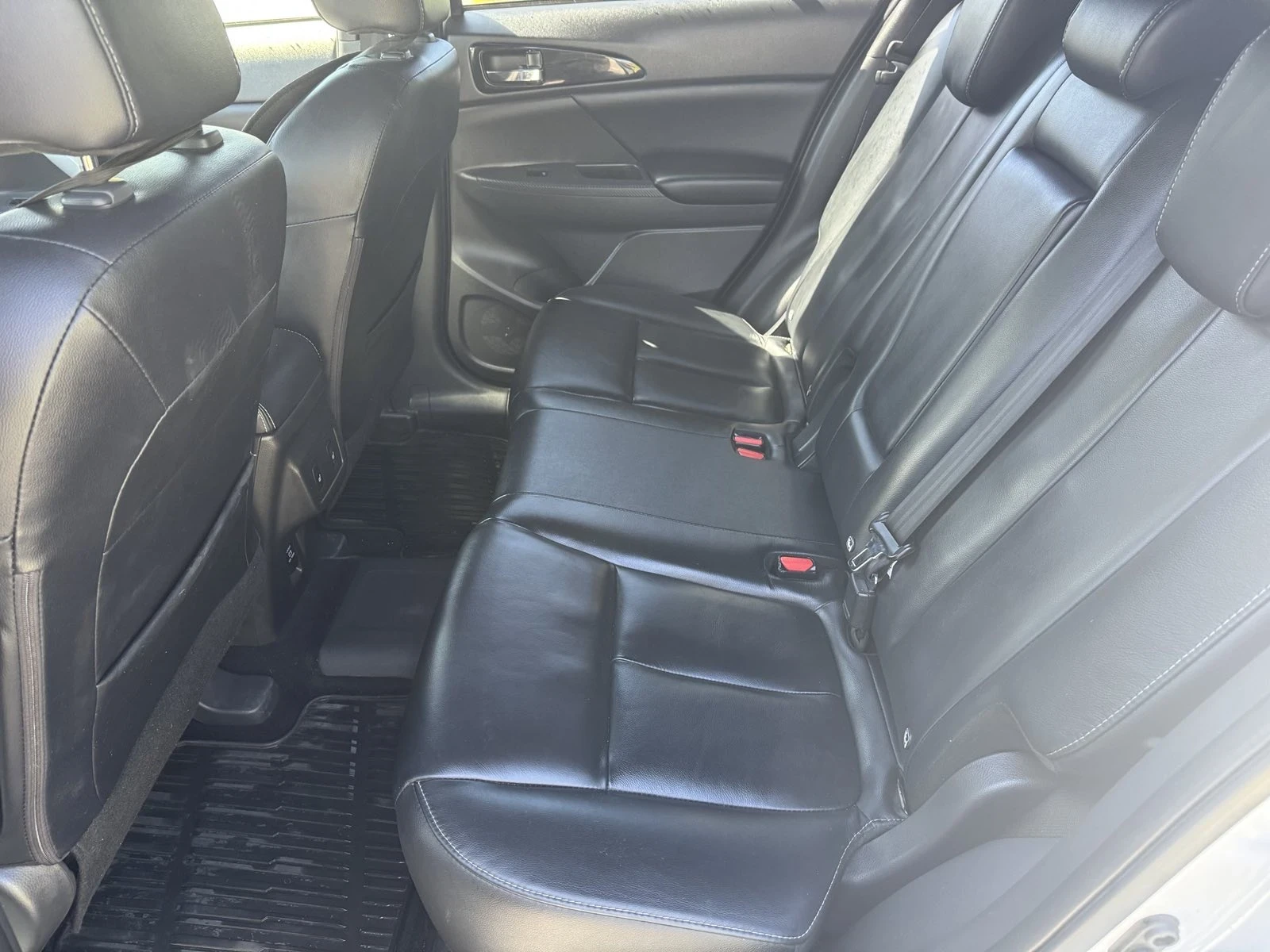 Mitsubishi Eclipse Cross  2.4 PHEV Top S-AWC  Закупен нов от БГ , снимка 8 - Автомобили и джипове - 56069875