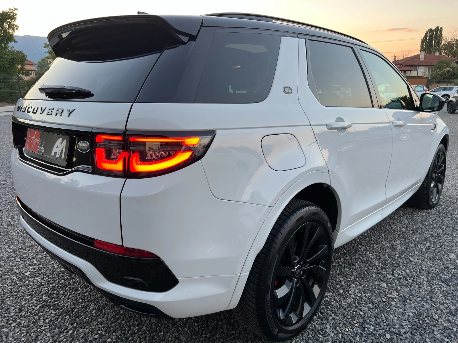 Land Rover Discovery Sport R-DYNAMIC/180k.c./ПАНОРАМА/КОЖА/ДИСТРОНИК/ACC/LED/, снимка 4 - Автомобили и джипове - 56129979