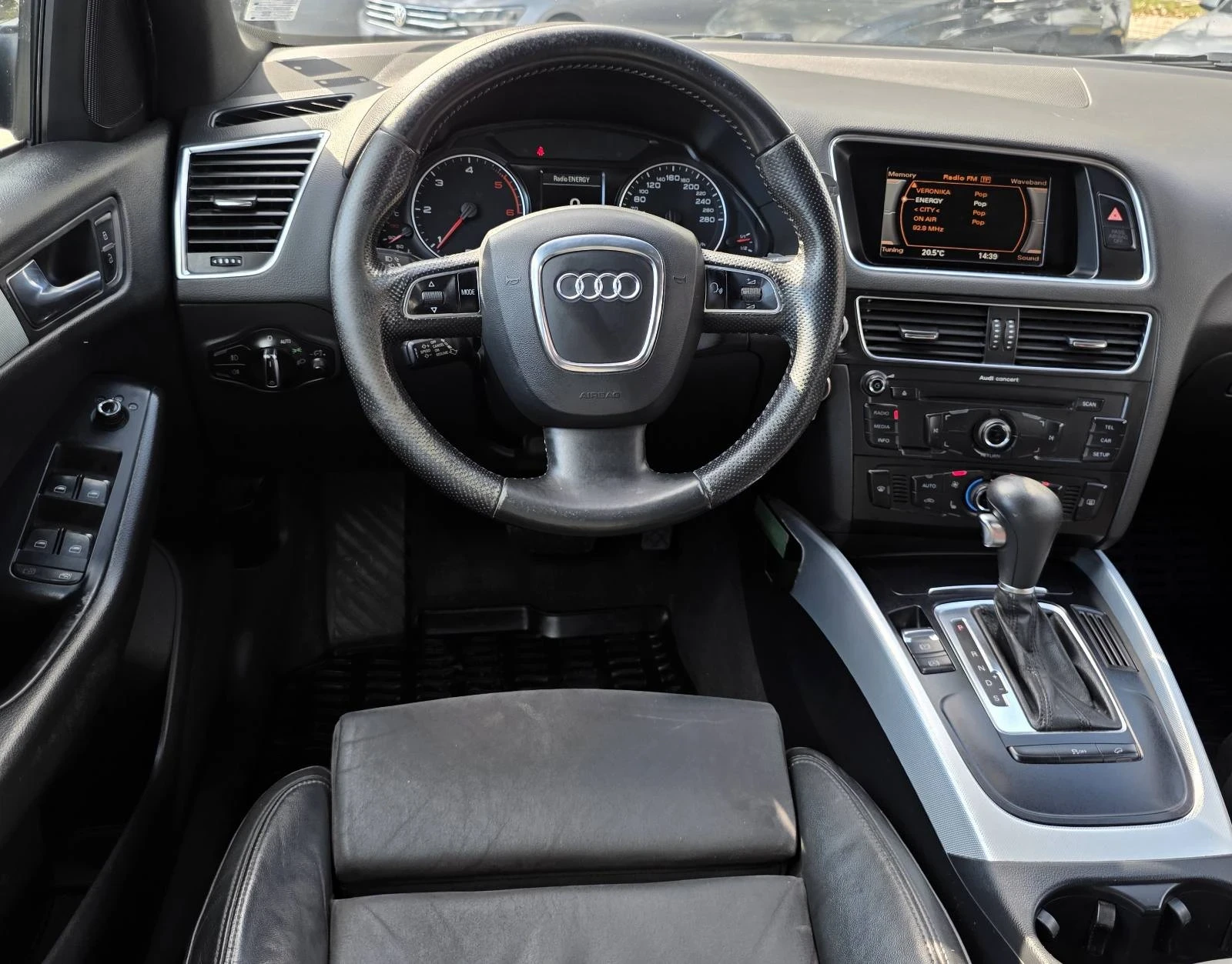 Audi Q5 2.0TDI Quattro S-tronic, снимка 12 - Автомобили и джипове - 56170489