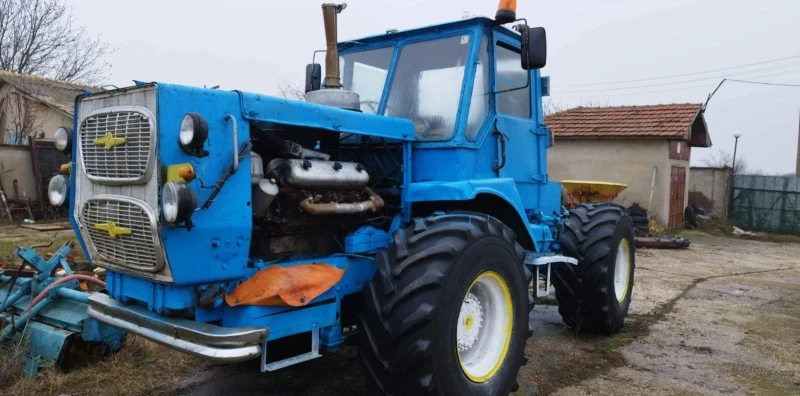 Трактор ЮМЗ 65кс, снимка 7 - Селскостопанска техника - 52621219