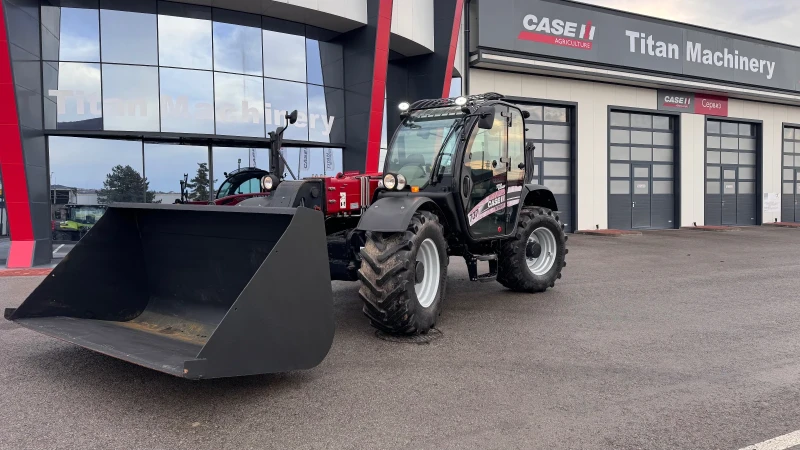Телескопичен товарач CASE IH Farmlift 737