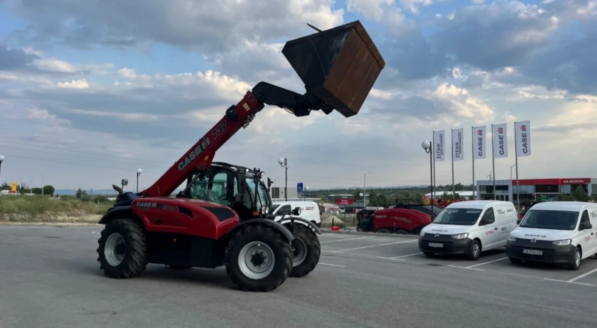 Телескопичен товарач CASE IH Farmlift 737 - изображение 4