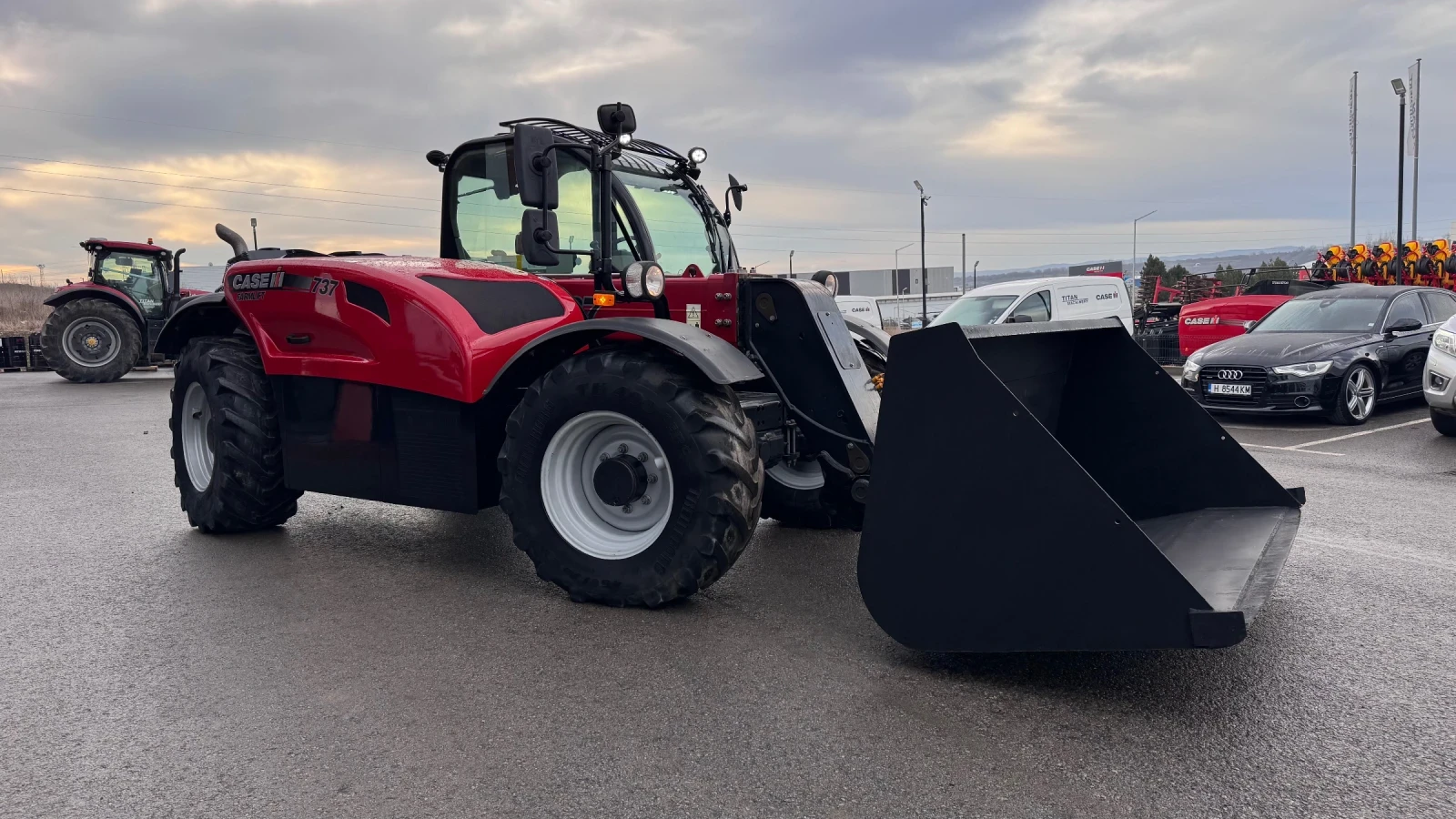 Телескопичен товарач CASE IH Farmlift 737, снимка 2 - Селскостопанска техника - 53964924